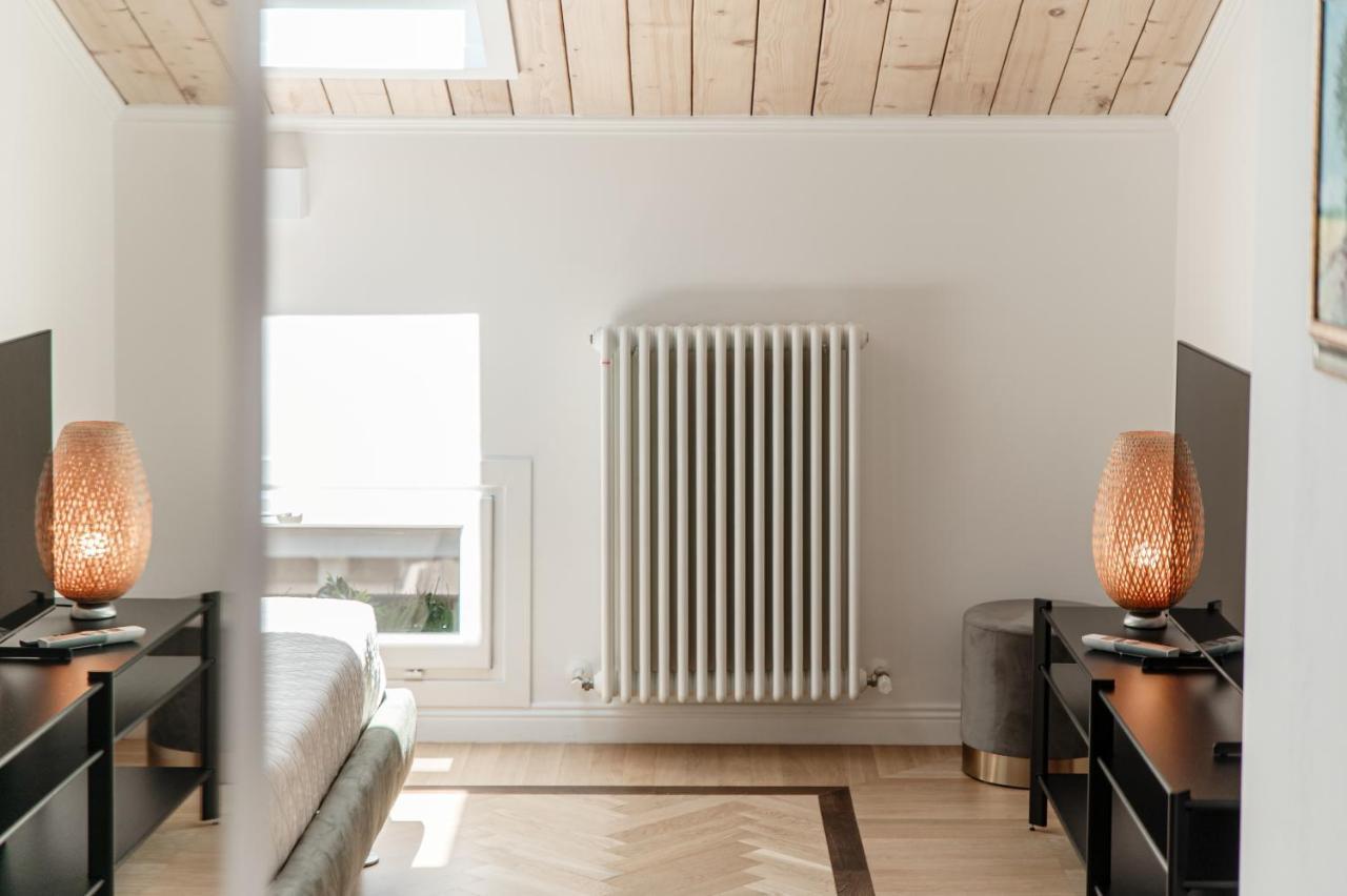 Ferienwohnung Attic 64 - The House Of Travelers Como Exterior foto