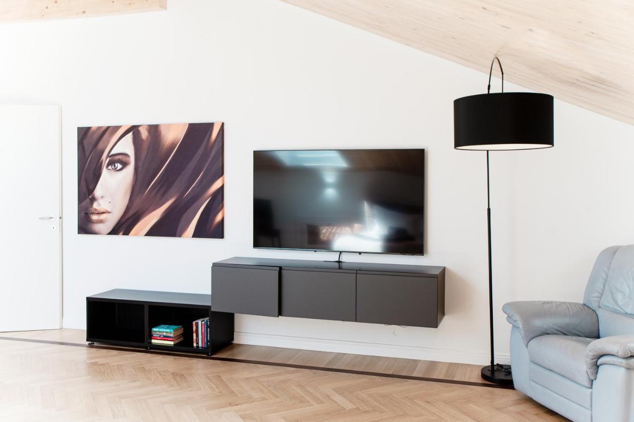 Ferienwohnung Attic 64 - The House Of Travelers Como Exterior foto