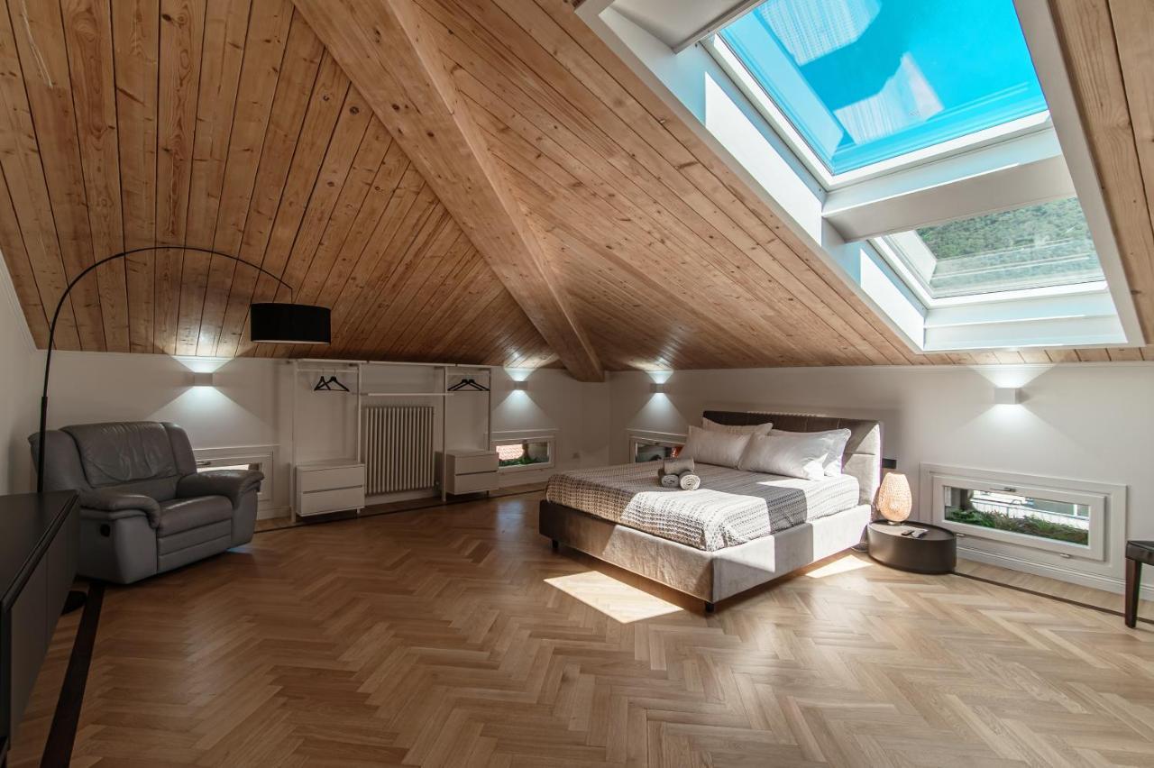 Ferienwohnung Attic 64 - The House Of Travelers Como Exterior foto