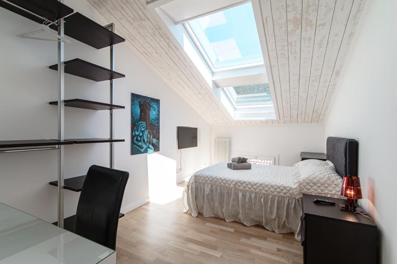 Ferienwohnung Attic 64 - The House Of Travelers Como Exterior foto